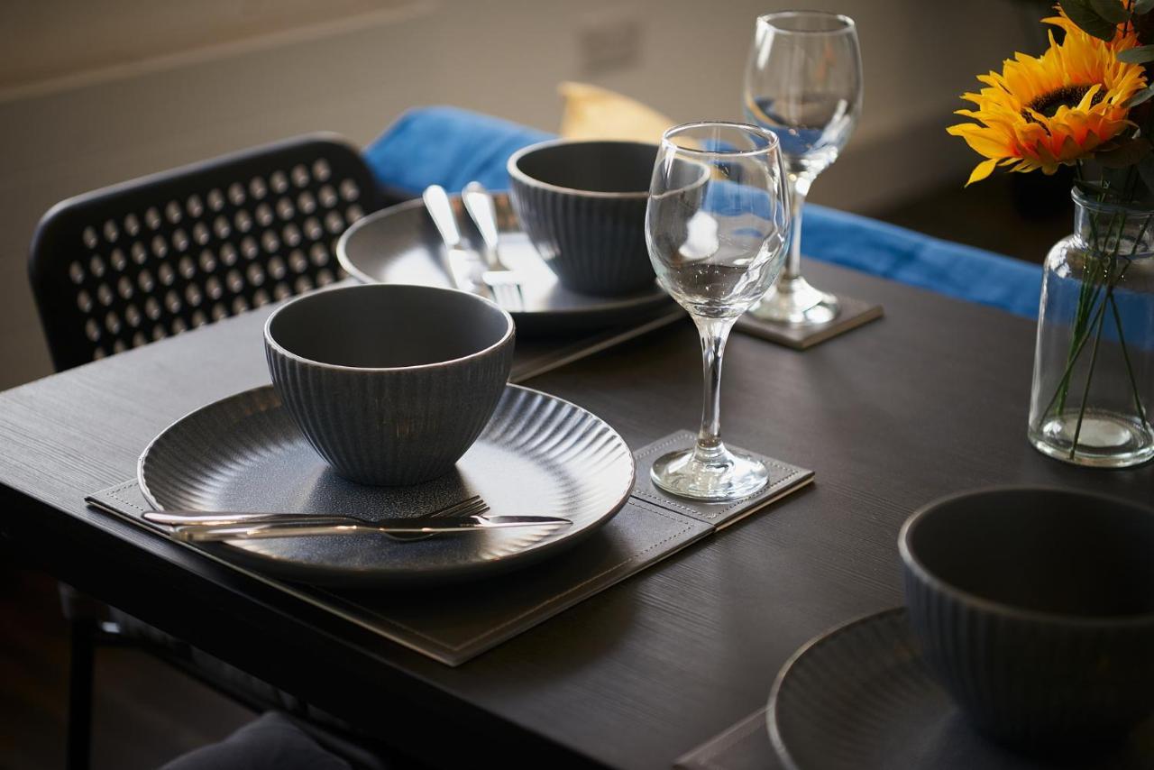 High Spec 2 Bed Apartment W/Parking Available London Exterior foto